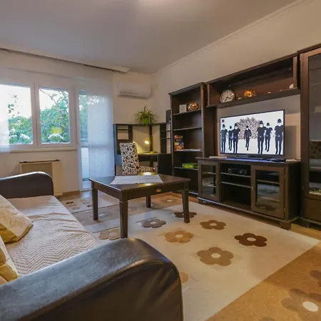 Koezel A Strandhoz Apartament